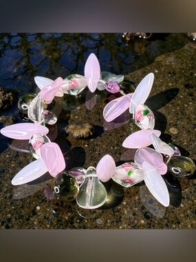 VTG Pink Art Glass Floral Bead Unique Stretch Bracelet One of a Kind Lampwork